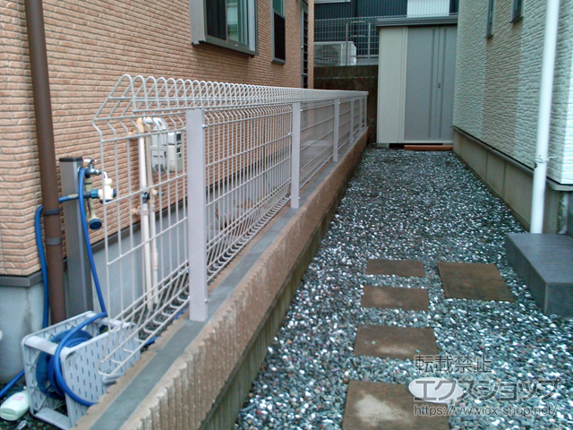 静岡県富士市ののフェンス・柵 メッシュフェンス G10-R 自由柱 施工例