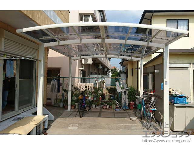 静岡県三島市ののカーポート ネスカR (ラウンドスタイル) ワイド 積雪〜20cm対応 施工例