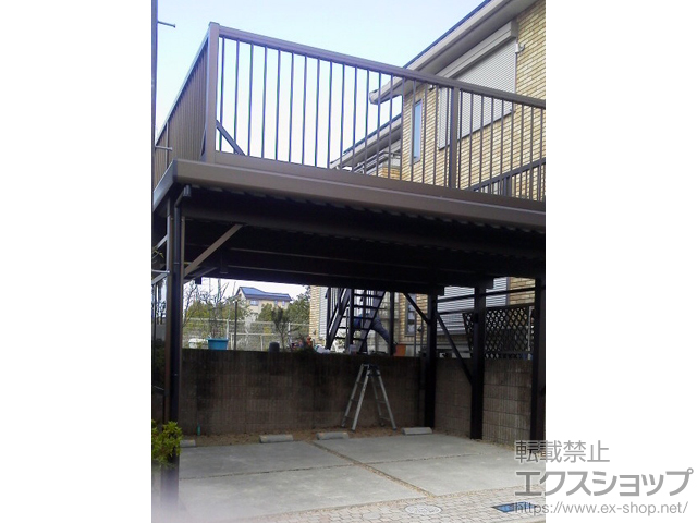 三重県桑名市のYKKAPカーポート施工例(ジーポートバルコニーneo