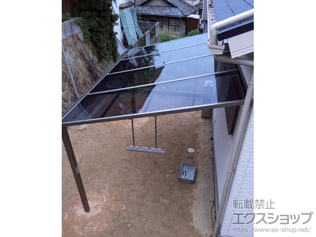 広島県呉市ののテラス屋根 スピーネ F型 テラスタイプ 単体 積雪〜20cm対応＋吊り下げ物干しAセット 施工例