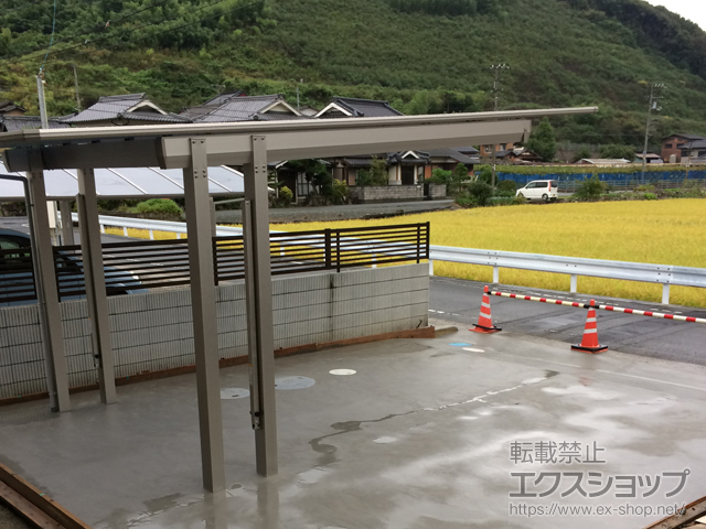 愛媛県西予市ののカーポート エフルージュEX 後方支持タイプ 積雪〜20cm対応 施工例
