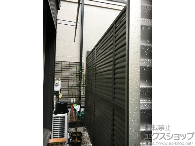 神奈川県横浜市ののフェンス・柵 カムフィX 9型 多段支柱 施工例