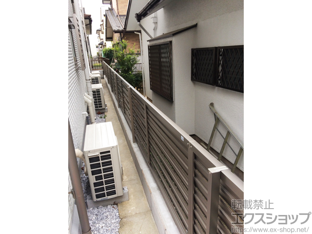 神奈川県横浜市ののフェンス・柵 プレスタフェンス 8型 横ルーバー フリーポールタイプ 施工例