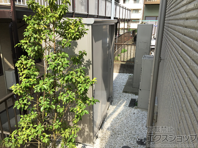 神奈川県横浜市のの物置・屋外倉庫 エスモ 一般型 1797×750×1959 ESE-1807A-PW 施工例