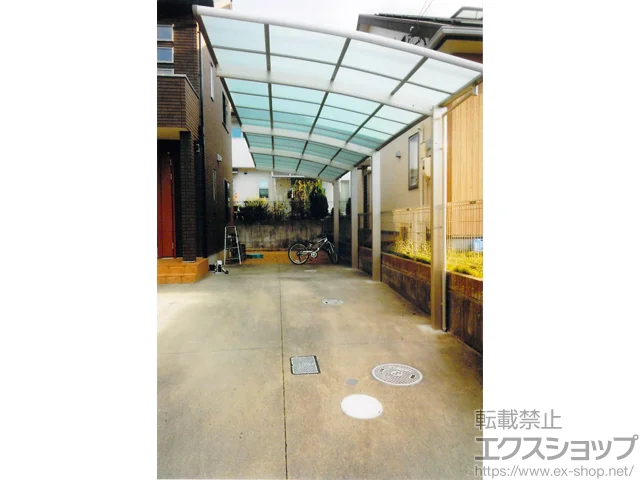 香川県さぬき市のYKKAPのカーポート レイナポートグラン 縦連棟　積雪～20cm対応 施工例