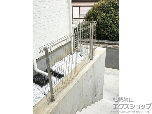 神奈川県横浜市ののフェンス・柵 イーネットフェンス2F型 自由柱＜水平地＞ 施工例