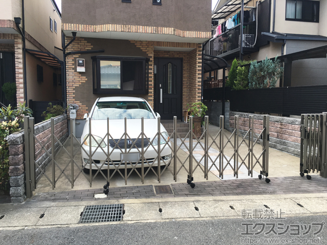 京都府京都市ののカーゲート トリップゲート RB型 ノンレール 両開き親子 54WO(13S+41M) 施工例