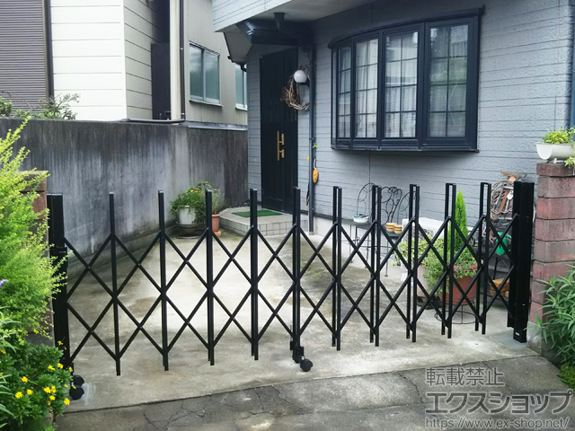 東京都町田市ののカーゲート トリップゲート RA型 ノンレール 片開き 33S 施工例