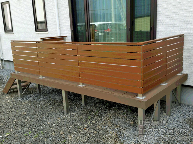 北海道北斗市ののウッドデッキ リウッドデッキ 200 施工例