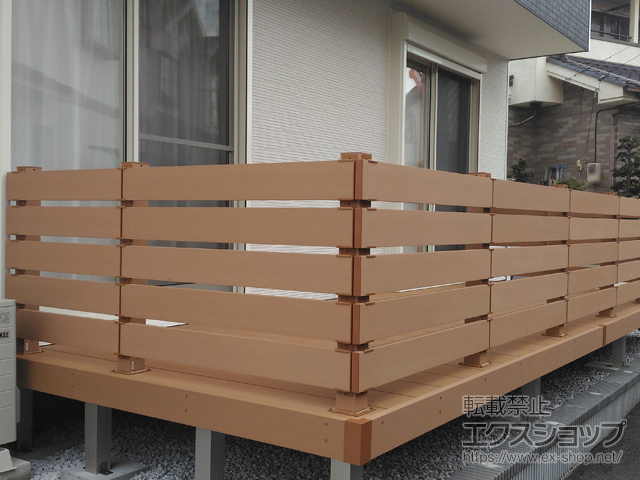 埼玉県ふじみ野市ののウッドデッキ リウッドデッキ 200＋リウッドデッキフェンス３型 施工例