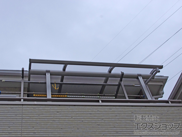 埼玉県草加市ののバルコニー・ベランダ屋根 プレシオステラス R型 屋根タイプ 単体 積雪〜20cm対応 施工例