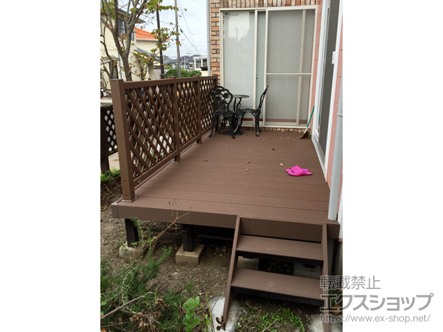 愛知県日進市ののウッドデッキ マージウッドデッキ＋マージウッドデッキ ステップ Sタイプ（2段）＋マージウッドデッキ用 ラティスデッキフェンス 施工例