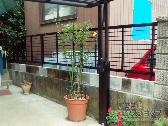 千葉県松戸市ののフェンス・柵 プレスタフェンス 1型 細横桟 フリーポールタイプ 施工例