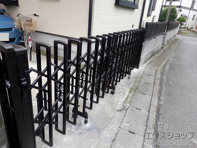 神奈川県伊勢原市ののカーゲート レイオス7型(傾斜地用) ノンレール 片開き　38S 施工例