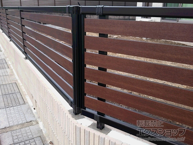 岐阜県各務原市ののフェンス・柵 モクアルフェンス 横板タイプ 自由柱施工 施工例