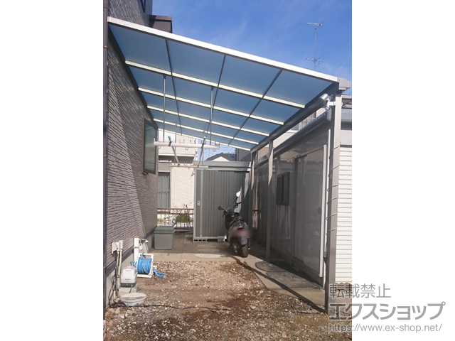 静岡県磐田市ののテラス屋根 スピーネ F型 テラスタイプ 連棟 積雪〜20cm対応＋ スピーネ 吊り下げ物干しBセット 標準（2本入り）×1セット 施工例