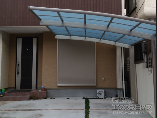 兵庫県神戸市ののカーポート レイナポートグラン　積雪〜20cm対応＋レイナポートグラン 水平式物干し 標準 2本入り×1セット 施工例