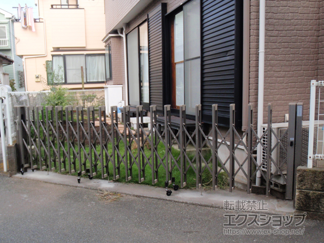 神奈川県茅ヶ崎市ののカーゲート アルシャインII M型 Aタイプ ノンレール 片開き 430S 施工例