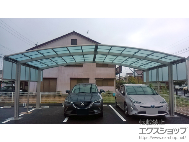 愛知県豊橋市ののカーポート レイナトリプルポートグラン　積雪〜20cm対応＋サイドパネル（両側） 施工例