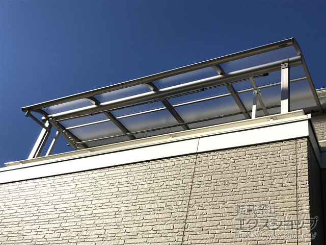 埼玉県川越市ののバルコニー・ベランダ屋根 プレシオステラス R型 屋根タイプ 単体 積雪〜20cm対応 施工例