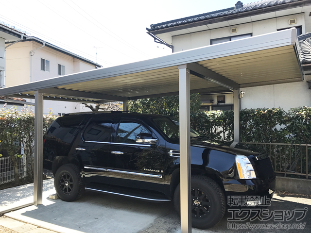 長野県長野市のLIXIL リクシル（トステム）のカーポート テリオスポートIII 1500 角柱4本仕様 積雪〜50cm対応 施工例