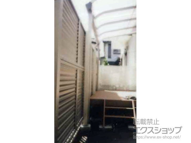 埼玉県八潮市ののフェンス・柵 ミエーネフェンス 目隠しルーバータイプ 2段支柱 施工例