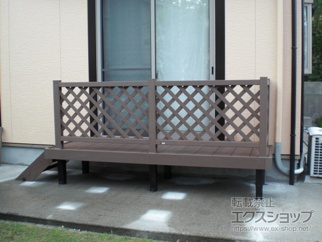 鹿児島県鹿児島市ののウッドデッキ マージウッドデッキ＋マージウッドデッキ用 ラティスデッキフェンス＋マージウッドデッキ ステップ Sタイプ（2段） 施工例