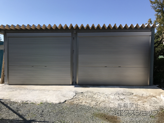 神奈川県平塚市のLIXIL リクシル（トステム）のガレージシャッター ガレージシャッタークワトロ 手動式 外部付タイプ 施工例