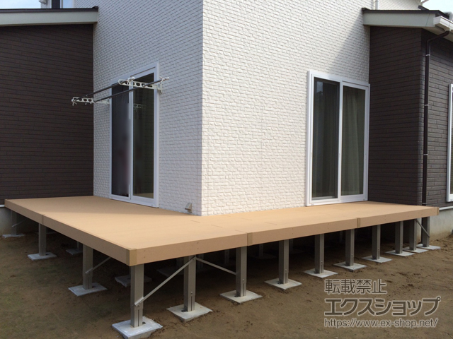 新潟県加茂市ののウッドデッキ リウッドデッキ 200 施工例