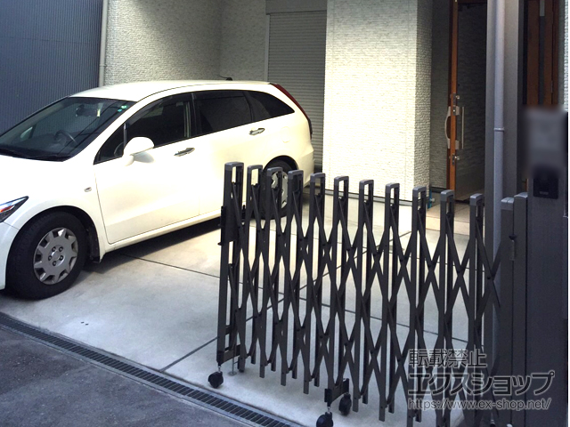 大阪府大阪市ののカーゲート トリップゲート RB型 ノンレール 両開き 64W(32S+32M) 施工例