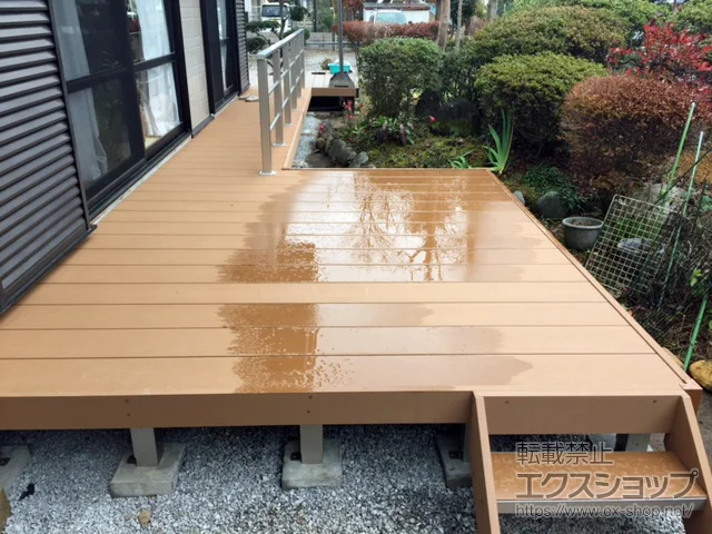 栃木県塩谷郡高根沢町のYKKAPのウッドデッキ リウッドデッキ 200 施工例