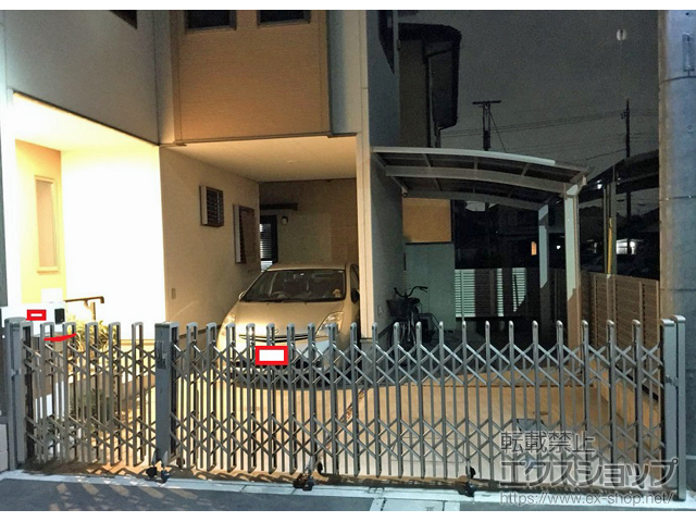 埼玉県上尾市ののカーゲート レイオス3型(ペットガード) ノンレール 両開き親子 12-40W 施工例