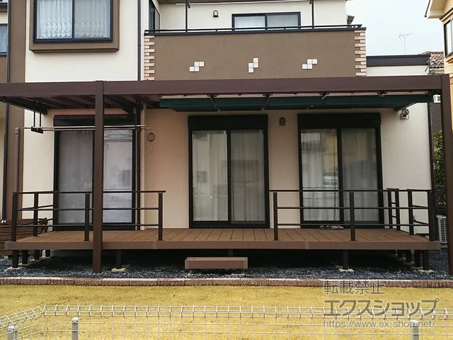 埼玉県日高市のYKKAPのウッドデッキ リウッドデッキ 200＋ 独立式 リウッド ステップ2型 施工例