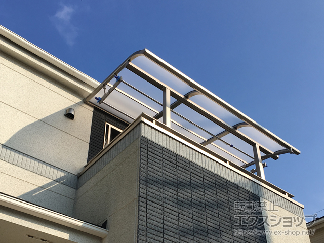 神奈川県横須賀市ののバルコニー・ベランダ屋根 スピーネ R型 屋根タイプ 単体 積雪〜20cm対応 施工例