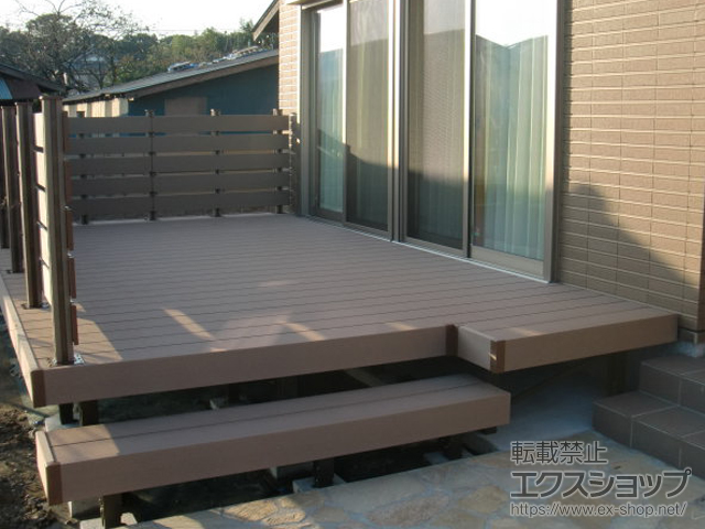 埼玉県さいたま市ののウッドデッキ 樹ら楽ステージ 施工例