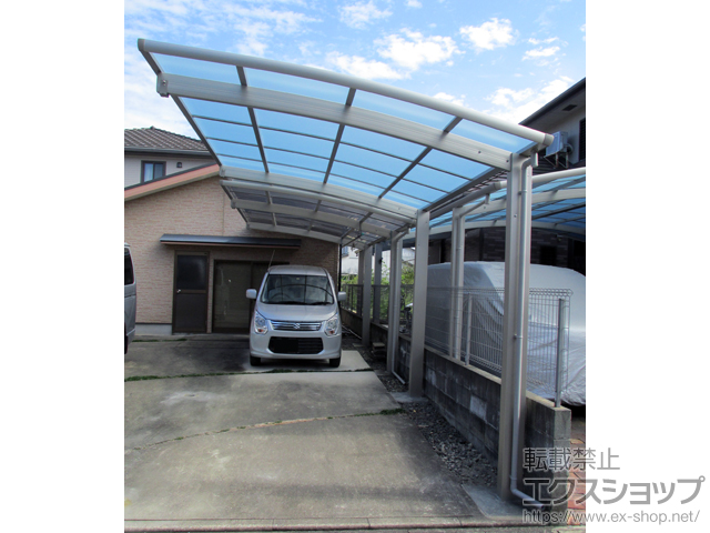 佐賀県唐津市ののカーポート レイナポートグラン　積雪〜20cm対応＋着脱式サポート 標準・ハイルーフ兼用 2本入り×1セット 施工例