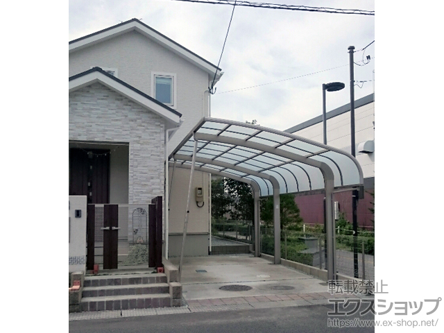 宮城県名取市のLIXIL リクシル（トステム）のカーポート テールポートシグマIII 延長 積雪〜20cm対応＋着脱式サポート ロング柱23用 1本入り×3セット 施工例