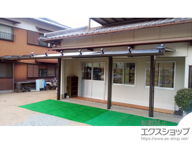 香川県東かがわ市のLIXIL リクシル（トステム）のカーポート レガーナポートシグマIII 延長 積雪〜20cm対応 施工例