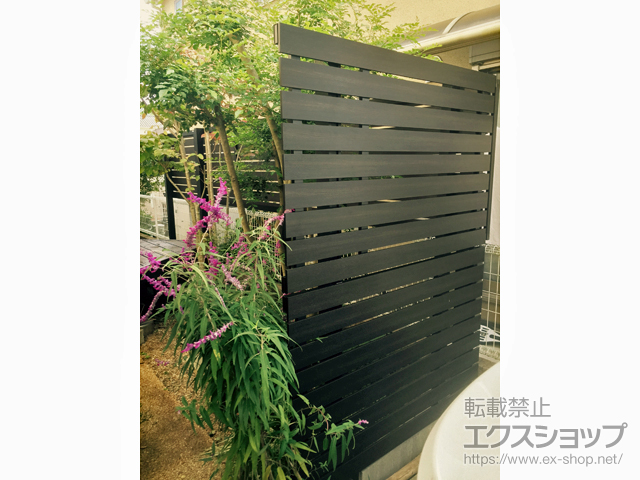 大阪府高槻市ののフェンス・柵 ルシアスフェンスH02型 横板格子 2段支柱　複合カラー 施工例