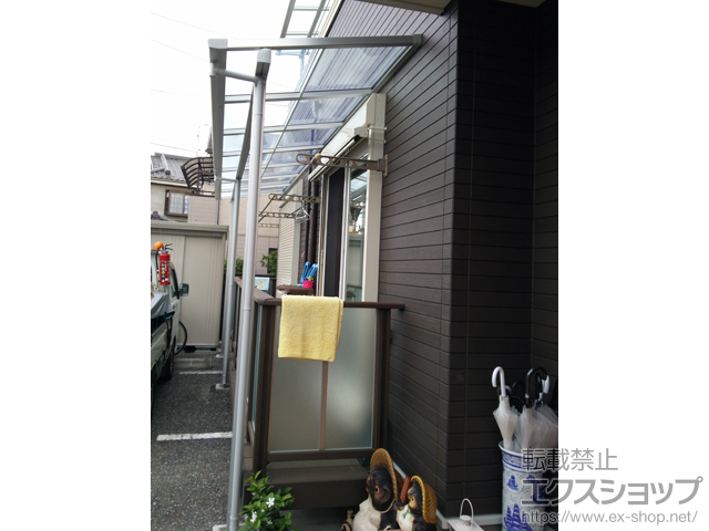 東京都府中市ののテラス屋根 スピーネ F型 テラスタイプ 連棟 積雪〜20cm対応 施工例