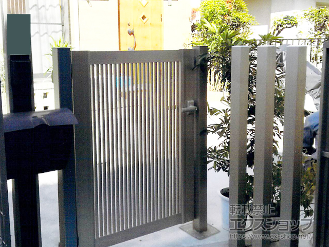 東京都足立区のの門扉 エクスライン門扉2型 片開き　門柱使用 施工例