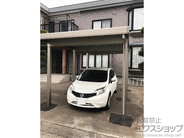 北海道札幌市のLIXIL リクシル（トステム）のカーポート テリオスポートIII 4500 角柱6本仕様 積雪〜150cm対応 施工例