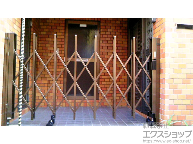 埼玉県蕨市ののカーゲート トリップゲート RA型(錠なし) ノンレール 片開き 21S 施工例