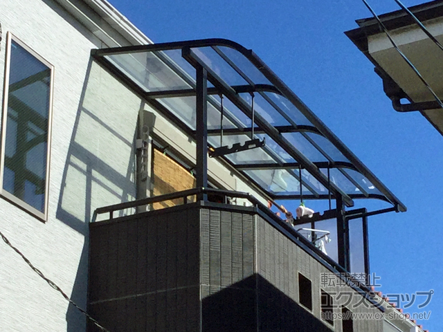 神奈川県厚木市ののバルコニー・ベランダ屋根 スピーネ R型 屋根タイプ 単体 積雪〜20cm対応 施工例