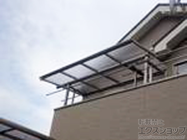 埼玉県上尾市ののバルコニー・ベランダ屋根 プレシオステラス F型 屋根タイプ 単体 積雪〜20cm対応 施工例