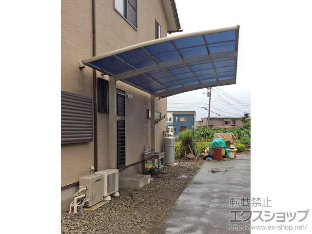 静岡県富士市ののカーポート レイナポートグラン　積雪〜20cm対応＋水平式物干し（カーポート柱用）標準 2本入×1セット 施工例