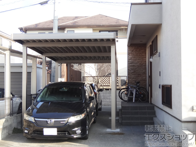 熊本県菊池郡大津町のLIXIL リクシル（トステム）のカーポート テリオスポートIII 900 奥行延長 6本柱 積雪〜30cm対応 施工例