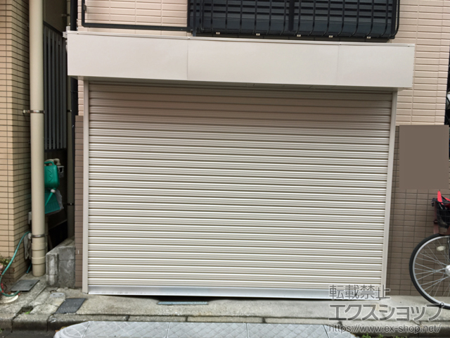 東京都江戸川区ののガレージシャッター プラテアII スチールタイプ 電動式 施工例