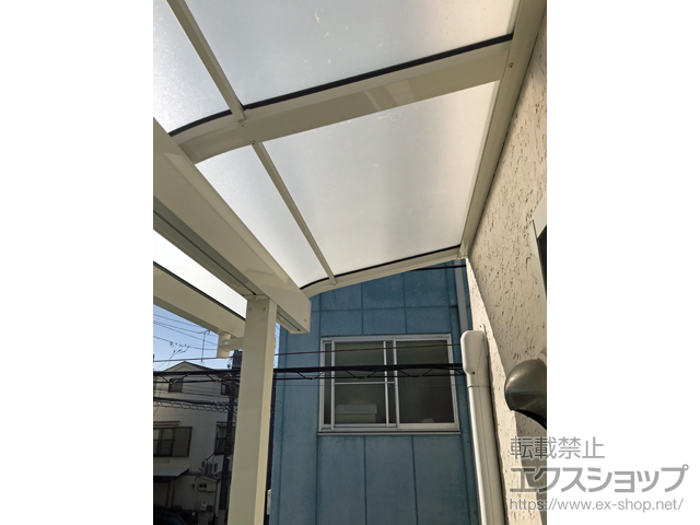 東京都足立区ののバルコニー・ベランダ屋根 スピーネ R型 屋根タイプ 単体 積雪〜20cm対応 施工例