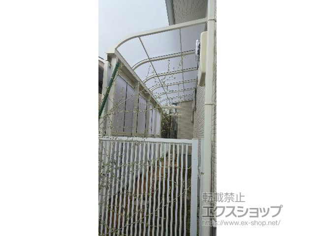 福岡県大野城市ののテラス屋根 スピーネ R型 テラスタイプ 連棟 積雪〜20cm対応 施工例